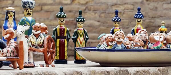 Игрушки на улице Хивы - Sputnik Узбекистан