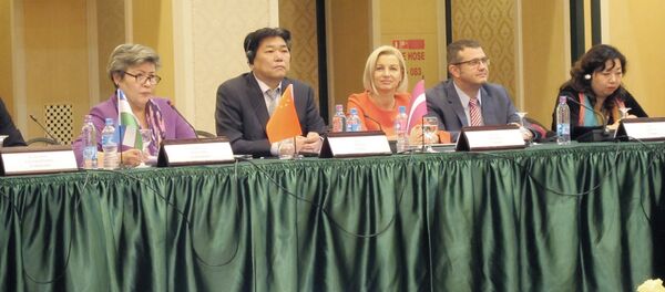 Научная конференция в рамках недели моды в Ташкенте Научная конференция в рамках недели моды в Ташкенте - Sputnik Узбекистан