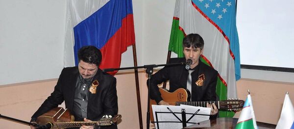 Заседание исторического клуба в РЦНК на тему Парады победы - Sputnik Узбекистан