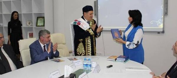 Международная конференция в Баку, посвященная творчеству Алишера Навои Международная конференция в Баку, посвященная творчеству Алишера Навои - Sputnik Узбекистан