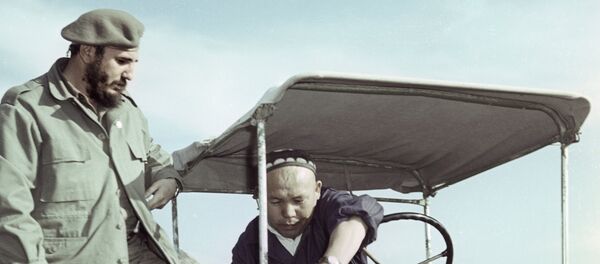 Фидел Кастро Ўзбекистонда Фидел Кастро Ўзбекистонда - Sputnik Ўзбекистон