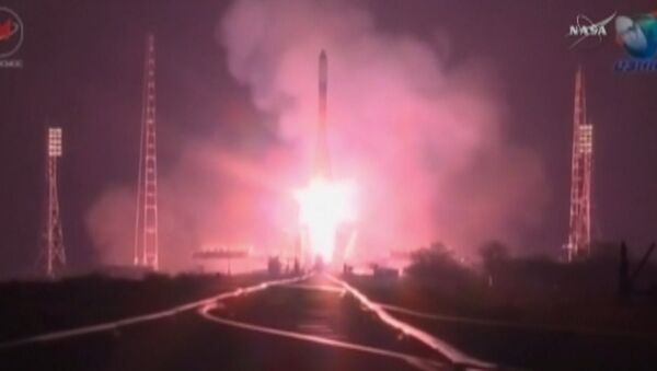 Спутник_Кадры запуска упавшего в Туве космического грузовика Прогресс - Sputnik Узбекистан