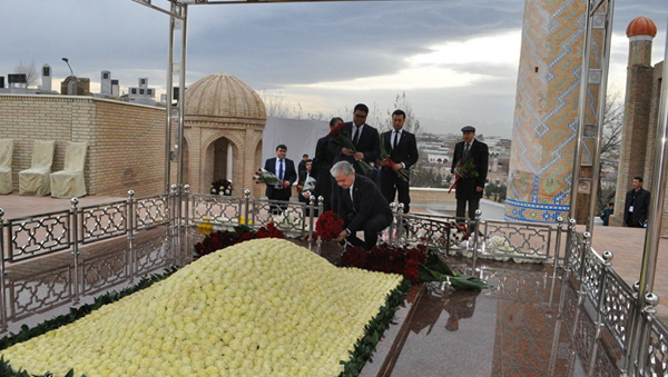Генсек ШОС посетил могилу Ислама Каримова - Sputnik Узбекистан