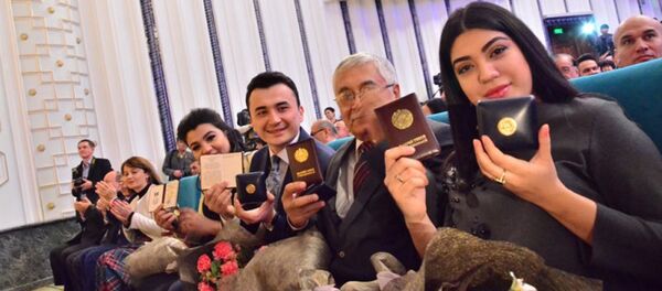 Награждение узбекских артистов Награждение узбекских артистов - Sputnik Ўзбекистон