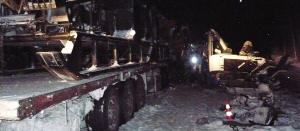 В результате дорожной аварии в ХМАО погибли дети - Sputnik Узбекистан