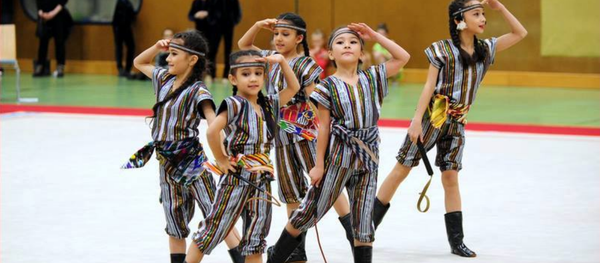 Юные гимнастки привезли 10 медалей с чемпионата в Германии Юные гимнастки привезли 10 медалей с чемпионата в Германии - Sputnik Узбекистан