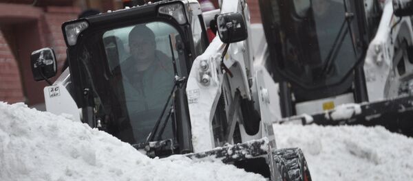 Уборка снега Уборка снега - Sputnik Узбекистан