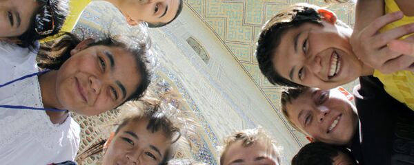 Молодежный форум Социальная поддержка молодежи, выходящей из-под опеки, для успешной интеграции в независимую жизнь - Sputnik Узбекистан