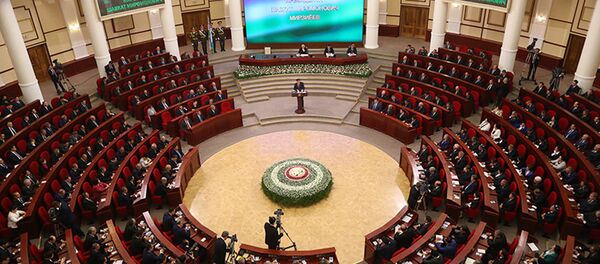 Шавкат Мирзиёевнинг Президент лавозимига киришиш тантанали маросими Шавкат Мирзиёевнинг Президент лавозимига киришиш тантанали маросими - Sputnik Ўзбекистон