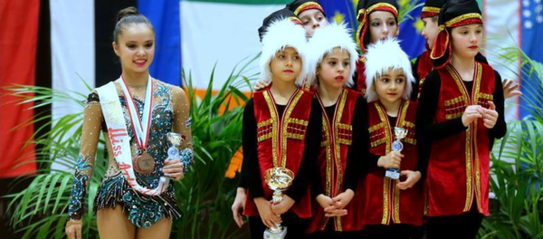 Lyuksemburgda ishtirok etgan o‘zbekistonlik gimnastikachilar - Sputnik O‘zbekiston