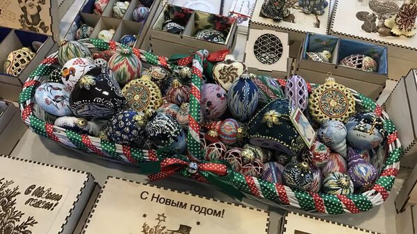 Ярмарка новогодних игрушек ручной работы - Sputnik Узбекистан