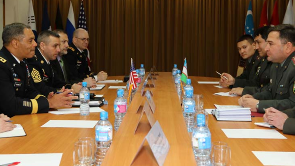 Американский генерал провел переговоры с представителями Минобороны РУз - Sputnik Узбекистан
