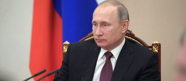 Президент РФ Владимир Путин Президент РФ Владимир Путин - Sputnik Ўзбекистон