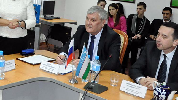 Руководитель представительства Россотрудничества в Узбекистане Виктор Шулика - Sputnik Узбекистан
