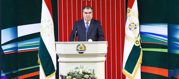 Тожикистон президенти Эмомали Раҳмон Тожикистон президенти Эмомали Раҳмон - Sputnik Ўзбекистон