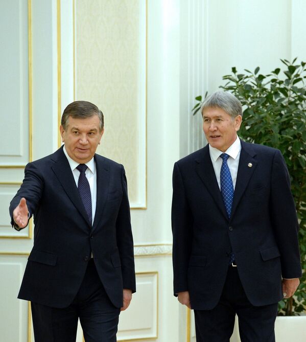Встреча Шавката Мирзиёева и Алмазбека Атамбаева - Sputnik Узбекистан