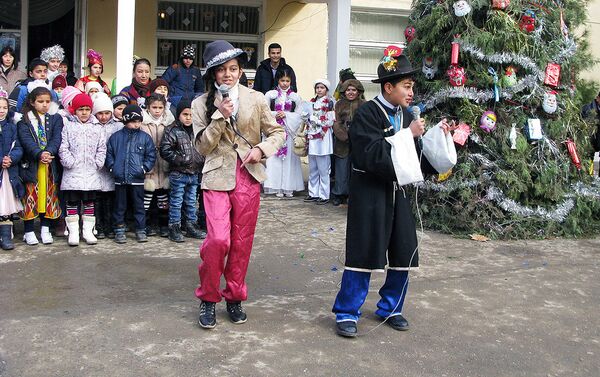 Новогодняя сказка в поселке Сулим - Sputnik Узбекистан