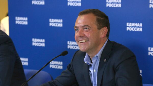 Дмитрий Медведев провёл видеоконференцию с представителями партии Единая Россия в регионах РФ, в которых прошли выборы - Sputnik Узбекистан