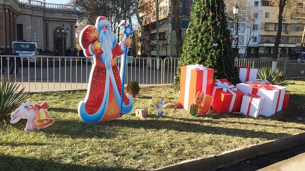 Новогоднее представление на площади в Ташкенте - Sputnik Узбекистан