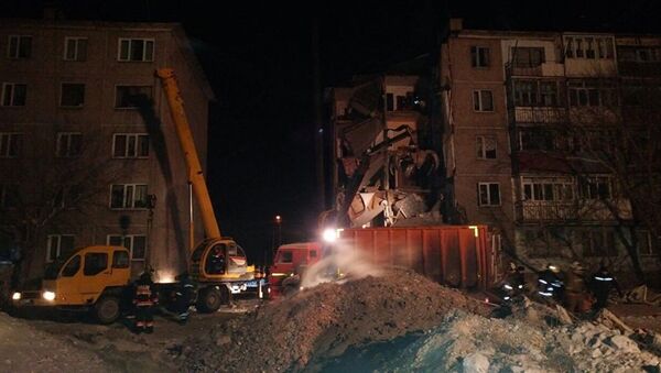 Обрушение жилого дома в Казахстане: один человек извлечен живым - Sputnik Узбекистан
