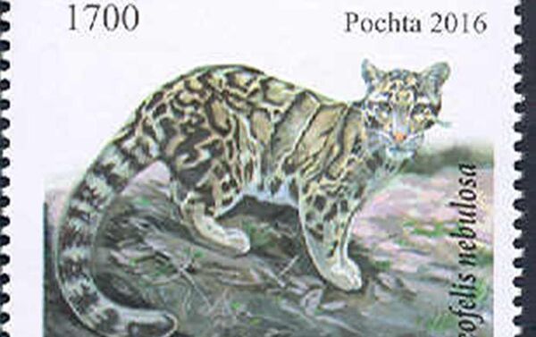 Почтовая марка Узбекистон почтаси с дымчатым леопардом - Sputnik Узбекистан
