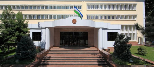 Сегодня работники прокуратуры впервые отмечают свой праздник Сегодня работники прокуратуры впервые отмечают свой праздник - Sputnik Ўзбекистон