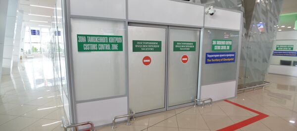 Зона таможенного контроля, аэропорт Минск Зона таможенного контроля, аэропорт Минск - Sputnik Ўзбекистон