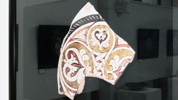 Выставка средневековых керамических изделий Тайна вечных орнаментов в Ташкенте Выставка средневековых керамических изделий Тайна вечных орнаментов в Ташкенте - Sputnik Узбекистан