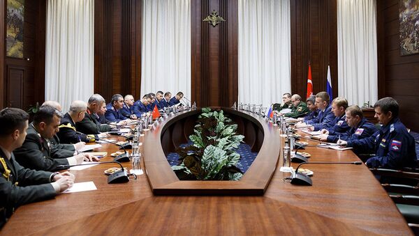 Консультации делегаций Вооруженных Сил Российской Федерации и вооруженных сил Турецкой Республики - Sputnik Узбекистан