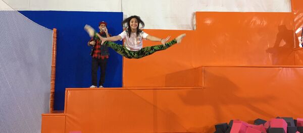 Открытие батутного центра в Ташкенте Открытие батутного центра в Ташкенте - Sputnik Узбекистан