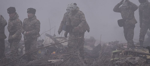 Boeing-747 qulagan joydagi FVV xodimlari - Sputnik O‘zbekiston
