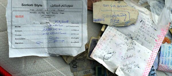 Абдулқодир Машарипов яшаган хонадондан топилган қоғозлар Абдулқодир Машарипов яшаган хонадондан топилган қоғозлар - Sputnik Ўзбекистон