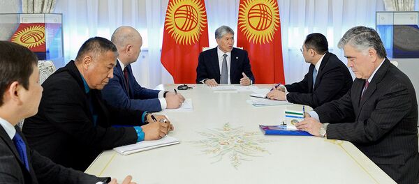 Алмазбек Атамбаев ва Адҳам Икромов учрашдилар Алмазбек Атамбаев ва Адҳам Икромов учрашдилар - Sputnik Ўзбекистон