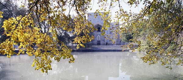 Водоем Ляби-Хауз - исторический источник водоснабжения в Бухаре Водоем Ляби-Хауз - исторический источник водоснабжения в Бухаре - Sputnik Узбекистан