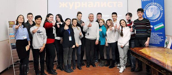 Мастер-класс узбекского фотожурналиста Максада Джангирова в РЦНК Мастер-класс узбекского фотожурналиста Максада Джангирова в РЦНК - Sputnik Узбекистан