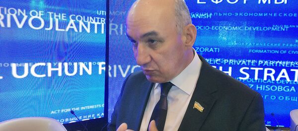 Председатель Комитета по вопросам информации и коммуникационных технологий нижней палаты парламента Илхом Абдуллаев - Sputnik Узбекистан