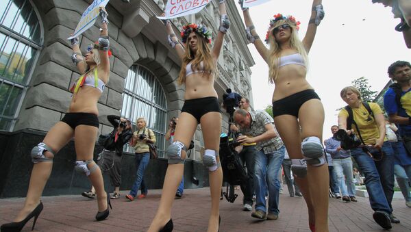 Акция женского движения FEMEN - Sputnik Узбекистан