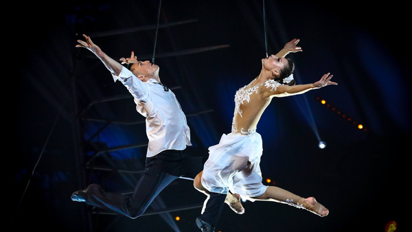 Воздушные гимнасты из Узбекистана удостоены циркового «Оскара» - Sputnik Узбекистан