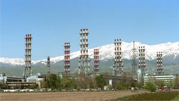 Таджикский алюминиевый завод, архивное фото - Sputnik Узбекистан