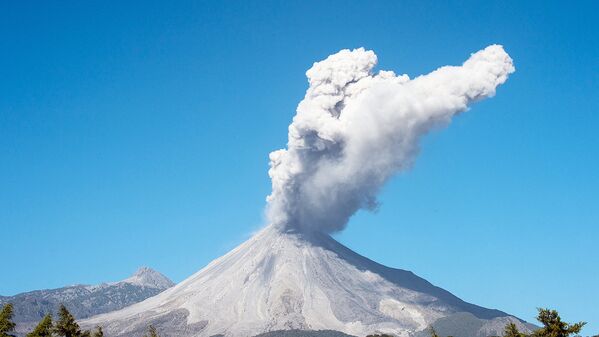 Извержение вулкана в Мексике - Sputnik Узбекистан
