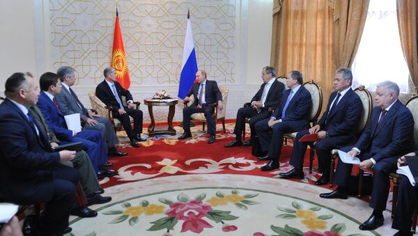 Встреча в Душанбе по окончании саммита ОДКБ. - Sputnik Узбекистан