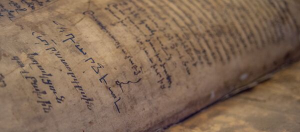 Матенадаран: рукописи не горят, а реставрируются с любовью - Sputnik Узбекистан