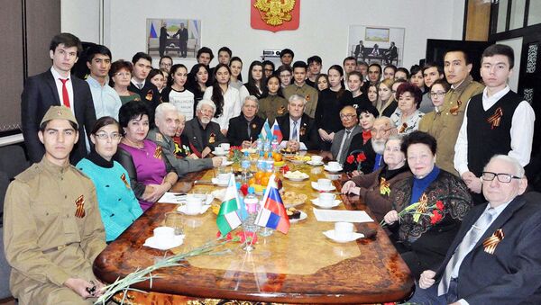 В РЦНК в Ташкенте отметили 73-ю годовщину полного снятия блокады Ленинграда - Sputnik Узбекистан
