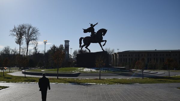 Памятник Амиру Темуру в Ташкенте - Sputnik Узбекистан