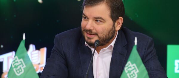Генеральный продюсер телеканала НТВ Тимур Вайнштейн на пресс-конференции, посвященной международному детскому вокальному конкурсу телеканала НТВ Ты супер! - Sputnik Узбекистан