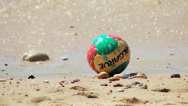 Мяч для пляжного футбола - Sputnik Узбекистан