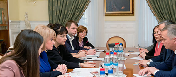 Культурные связи Узбекистана и России крепнут Культурные связи Узбекистана и России крепнут - Sputnik Узбекистан