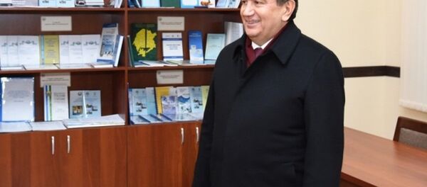 Шавкат Мирзиёевнинг Тошкент шаҳридаги халқ қабулхонасига ташриф буюриши Шавкат Мирзиёевнинг Тошкент шаҳридаги халқ қабулхонасига ташриф буюриши - Sputnik Ўзбекистон