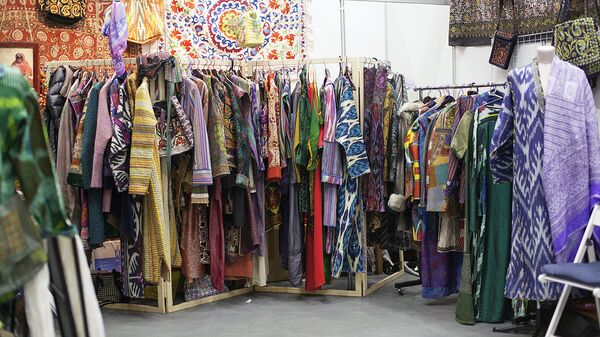 Vistavka-prodaja uzbekskogo tekstilya. Arxivnoe foto - Sputnik O‘zbekiston