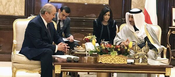 Абдулазиз Камилов Қувайт шайхи томонидан қабул қилинди Абдулазиз Камилов Қувайт шайхи томонидан қабул қилинди - Sputnik Ўзбекистон